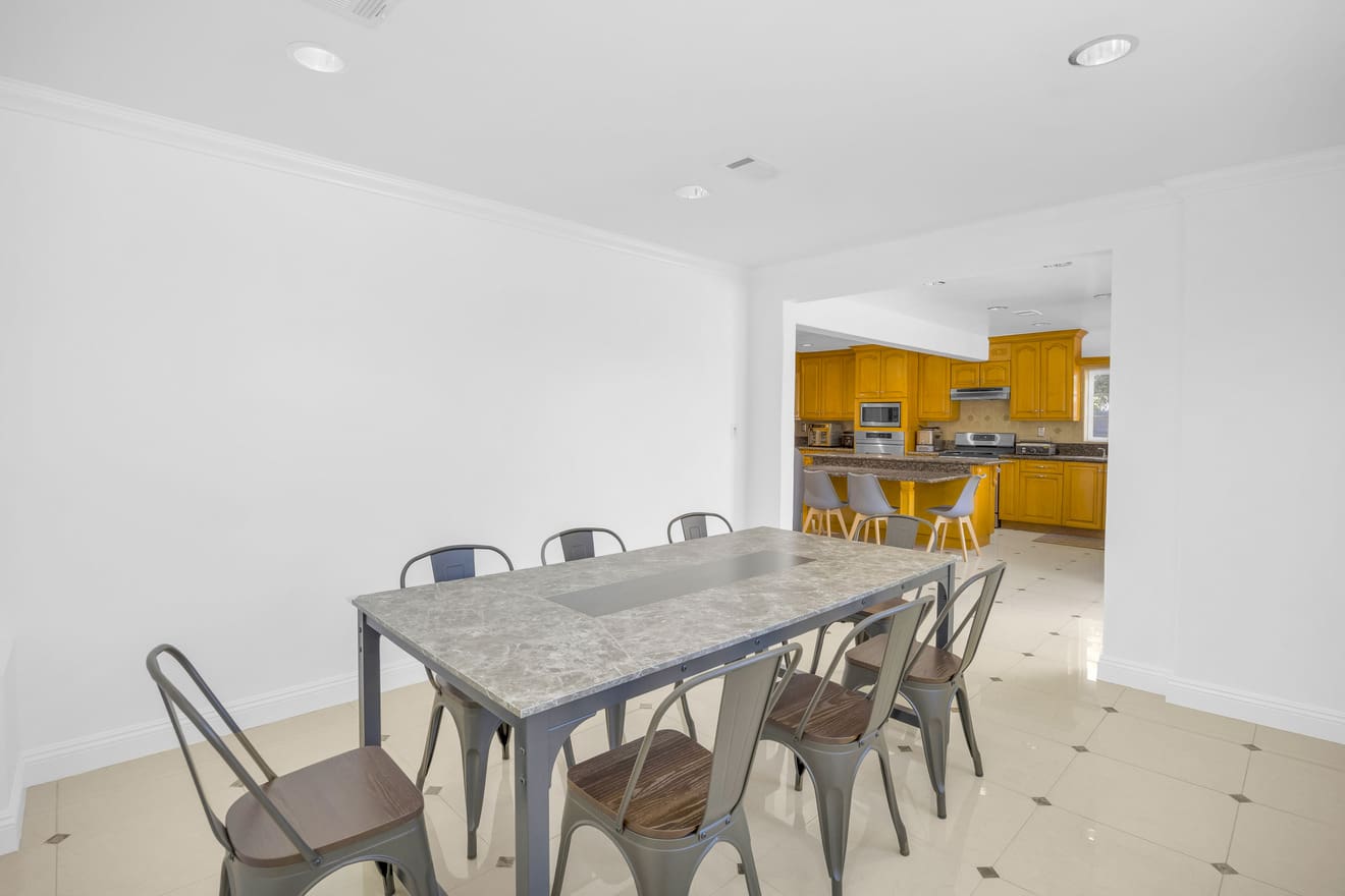 dining room at Saint Lawrence Recovery